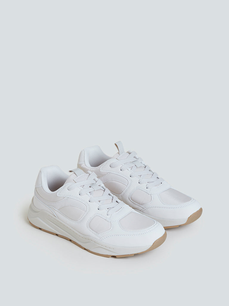 LUNA BLU Beige Lace-Up Sneakers